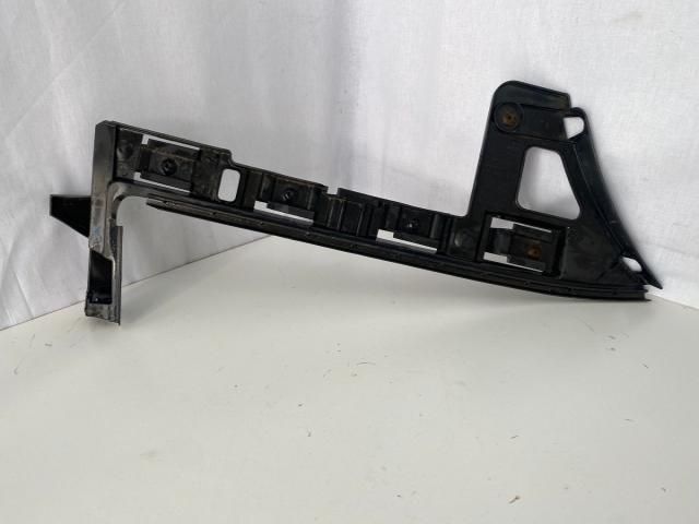 bontott VW PASSAT B6 Bal hátsó Lökhárító Tartó (Műanyag)