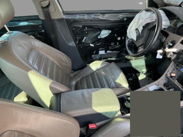 bontott VW PASSAT B6 Bal hátsó Lökhárító Tartó (Műanyag)