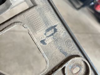 bontott VW PASSAT B6 Bal hátsó Oldal Lökhárító Tartó (Műanyag)