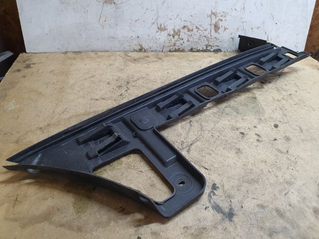 bontott VW PASSAT B6 Bal hátsó Oldal Lökhárító Tartó (Műanyag)