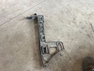 bontott VW PASSAT B6 Bal hátsó Oldal Lökhárító Tartó (Műanyag)