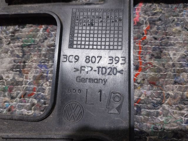 bontott VW PASSAT B6 Bal hátsó Oldal Lökhárító Tartó (Műanyag)