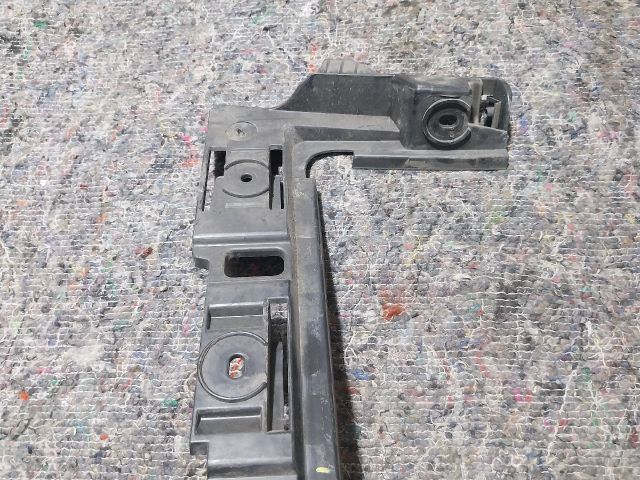 bontott VW PASSAT B6 Bal hátsó Oldal Lökhárító Tartó (Műanyag)