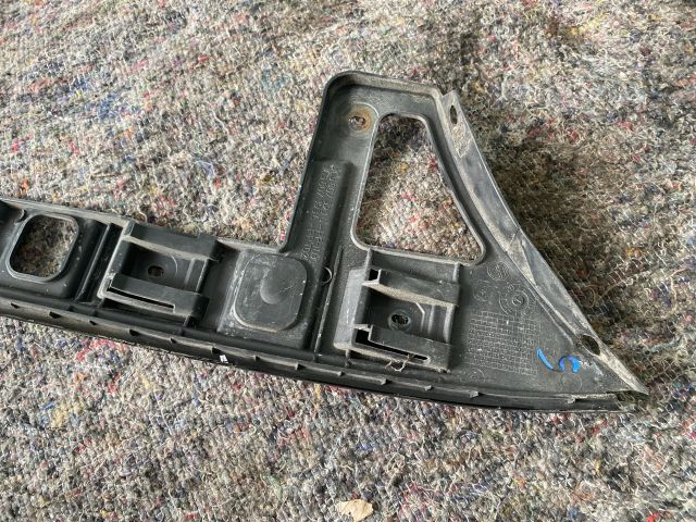 bontott VW PASSAT B6 Bal hátsó Oldal Lökhárító Tartó (Műanyag)