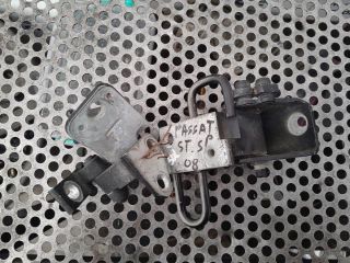 bontott VW PASSAT B6 Bal hátsó Zsanér