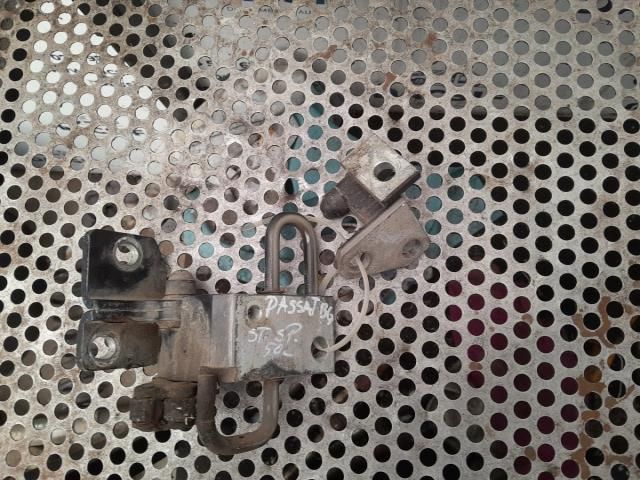 bontott VW PASSAT B6 Bal hátsó Zsanér