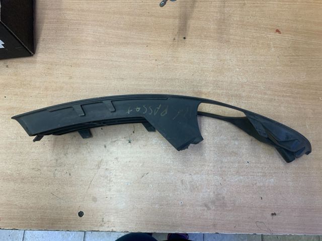 bontott VW PASSAT B6 Bal Ködfényszóró Lámpakeret