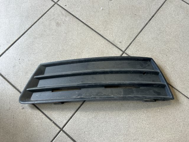 bontott VW PASSAT B6 Bal Ködlámpa Rács