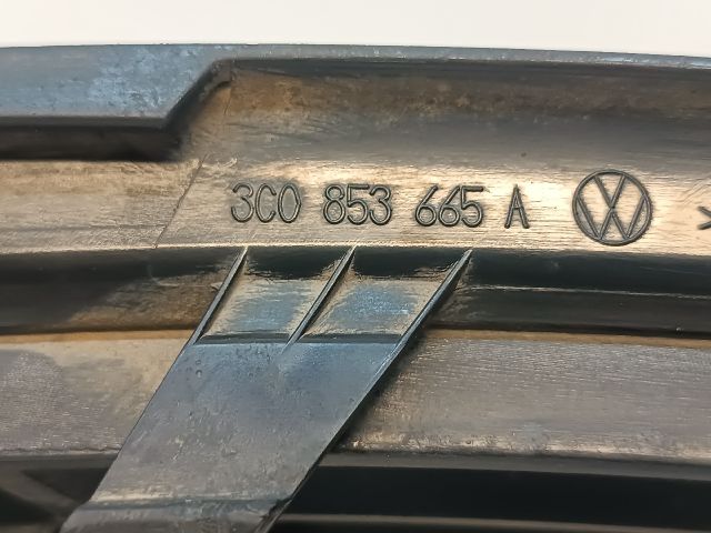 bontott VW PASSAT B6 Bal Ködlámpa Rács