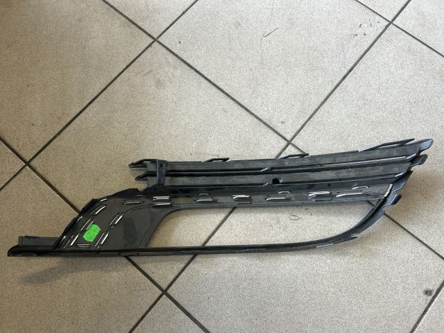 bontott VW PASSAT B6 Bal Ködlámpa Rács