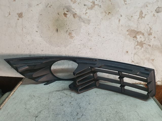 bontott VW PASSAT B6 Bal Ködlámpa Rács