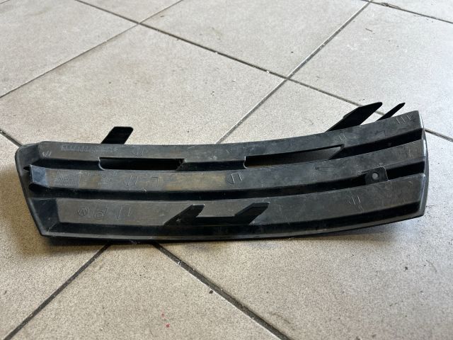 bontott VW PASSAT B6 Bal Ködlámpa Rács