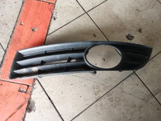 bontott VW PASSAT B6 Bal Ködlámpa Rács