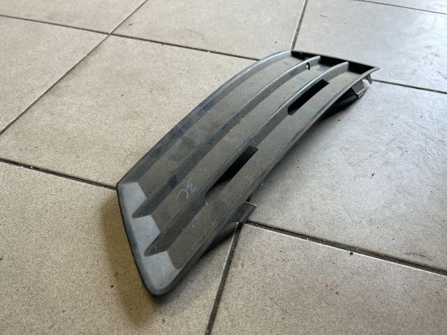 bontott VW PASSAT B6 Bal Ködlámpa Rács