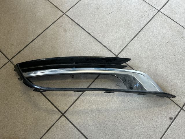 bontott VW PASSAT B6 Bal Ködlámpa Rács