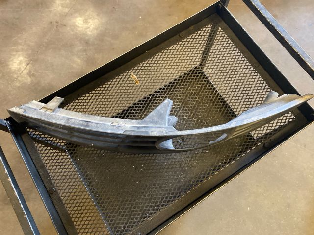 bontott VW PASSAT B6 Bal Ködlámpa Rács