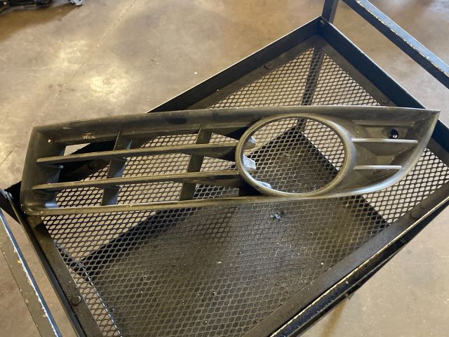 bontott VW PASSAT B6 Bal Ködlámpa Rács