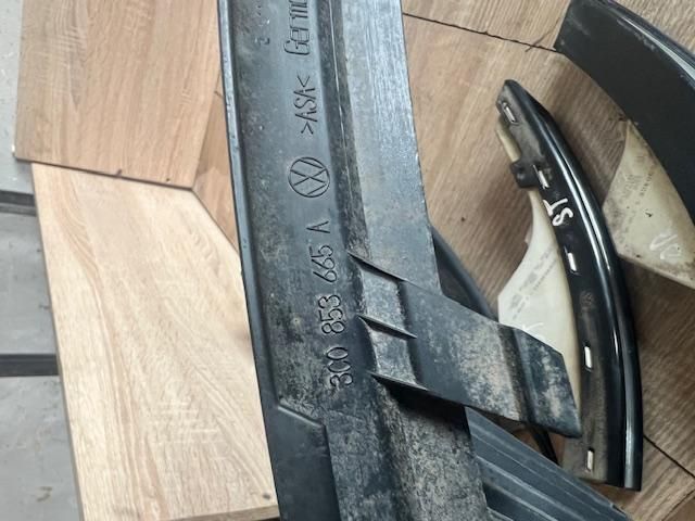 bontott VW PASSAT B6 Bal Ködlámpa Rács