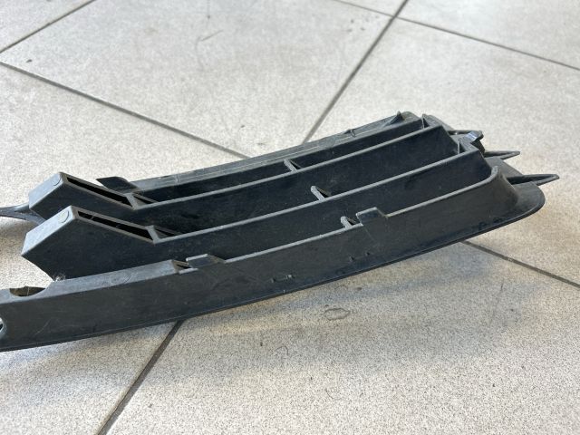 bontott VW PASSAT B6 Bal Ködlámpa Rács