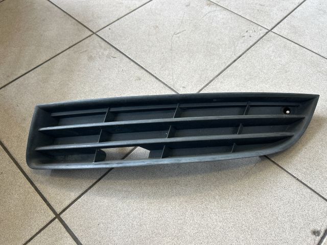 bontott VW PASSAT B6 Bal Ködlámpa Rács