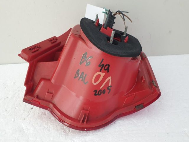 bontott VW PASSAT B6 Bal Külső Hátsó Lámpa