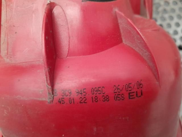 bontott VW PASSAT B6 Bal Külső Hátsó Lámpa