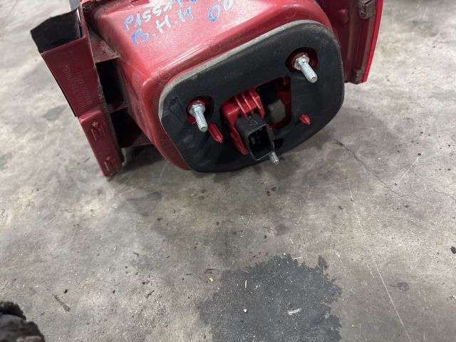 bontott VW PASSAT B6 Bal Külső Hátsó Lámpa