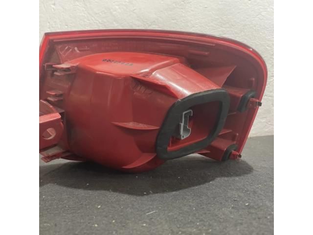 bontott VW PASSAT B6 Bal Külső Hátsó Lámpa