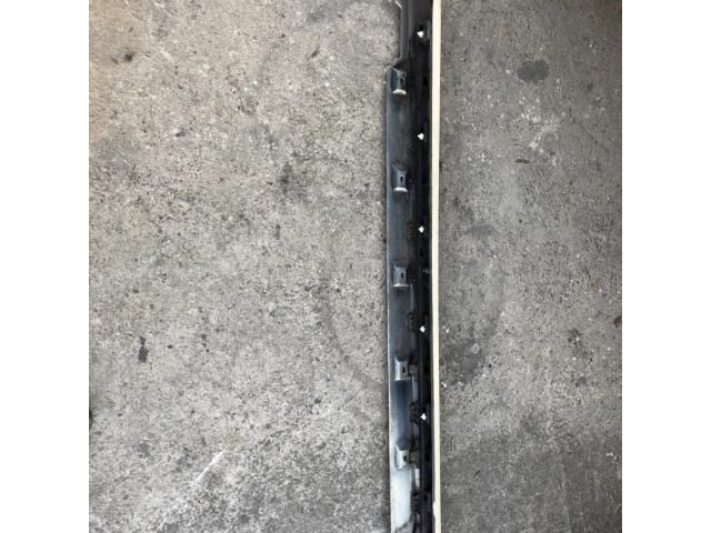 bontott VW PASSAT B6 Bal Küszöb Légterelő