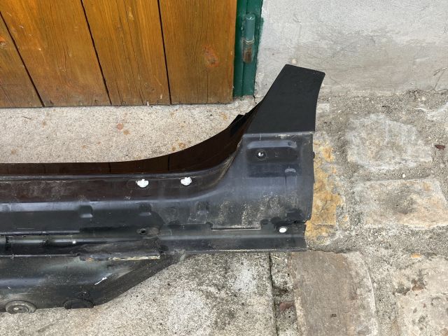 bontott VW PASSAT B6 Bal Küszöb