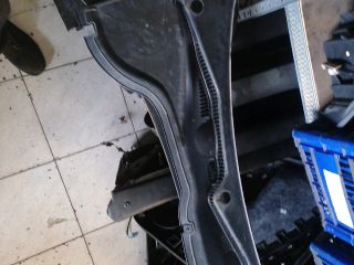 bontott VW PASSAT B6 Bal Levélrács Záróvég