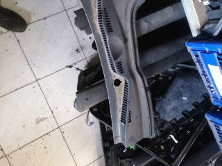 bontott VW PASSAT B6 Bal Levélrács Záróvég