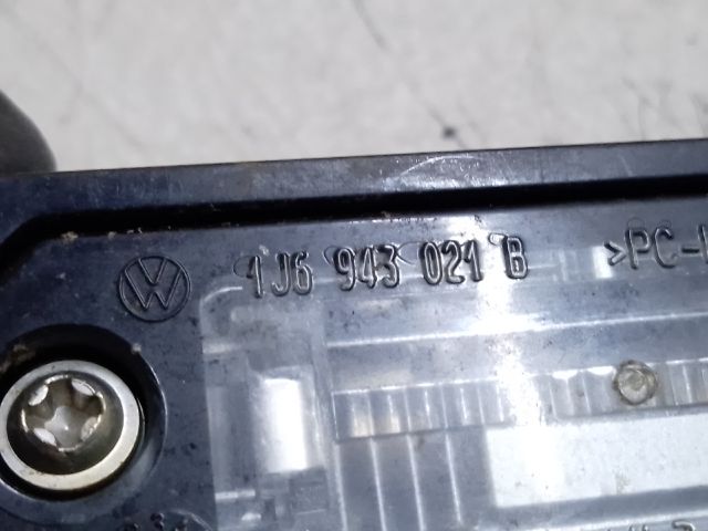 bontott VW PASSAT B6 Bal Rendszámtábla Világítás