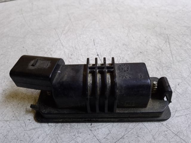 bontott VW PASSAT B6 Bal Rendszámtábla Világítás