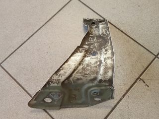 bontott VW PASSAT B6 Bal Sárvédő Oldaltartó