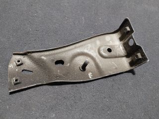 bontott VW PASSAT B6 Bal Sárvédő Oldaltartó