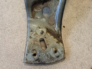 bontott VW PASSAT B6 Bal Sárvédő Oldaltartó