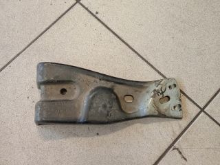 bontott VW PASSAT B6 Bal Sárvédő Oldaltartó