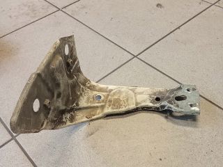 bontott VW PASSAT B6 Bal Sárvédő Oldaltartó