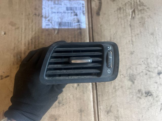 bontott VW PASSAT B6 Bal Szellőző