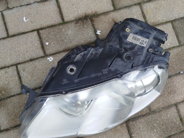 bontott VW PASSAT B6 Bal Xenon Fényszóró