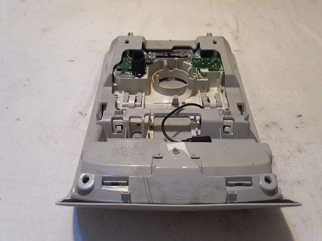 bontott VW PASSAT B6 Beltér Világítás Első