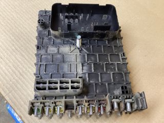 bontott VW PASSAT B6 Biztosítéktábla Doboz