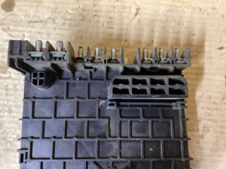 bontott VW PASSAT B6 Biztosítéktábla Doboz