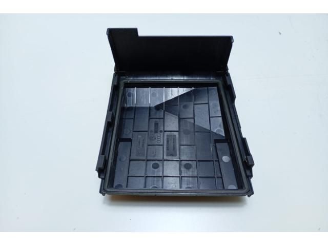 bontott VW PASSAT B6 Biztosítéktábla Fedél