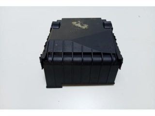 bontott VW PASSAT B6 Biztosítéktábla Fedél