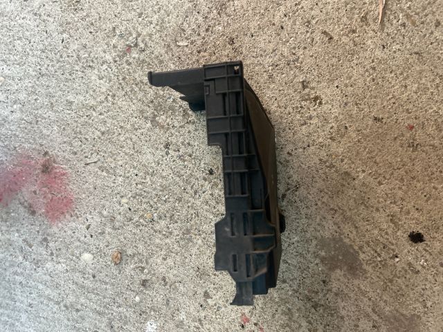 bontott VW PASSAT B6 Biztosítéktábla Fedél