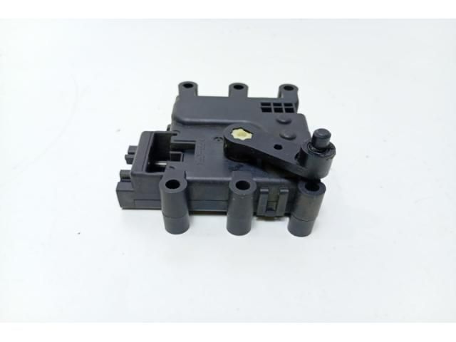 bontott VW PASSAT B6 Biztosítéktábla Fedél