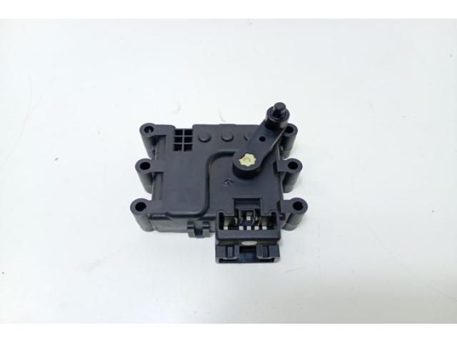 bontott VW PASSAT B6 Biztosítéktábla Fedél