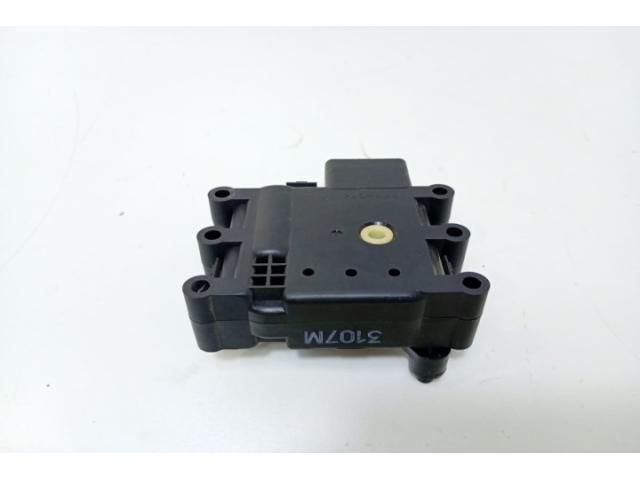 bontott VW PASSAT B6 Biztosítéktábla Fedél